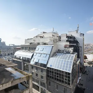 Pantheon, Nilie Hospitality Mgmt Daire
